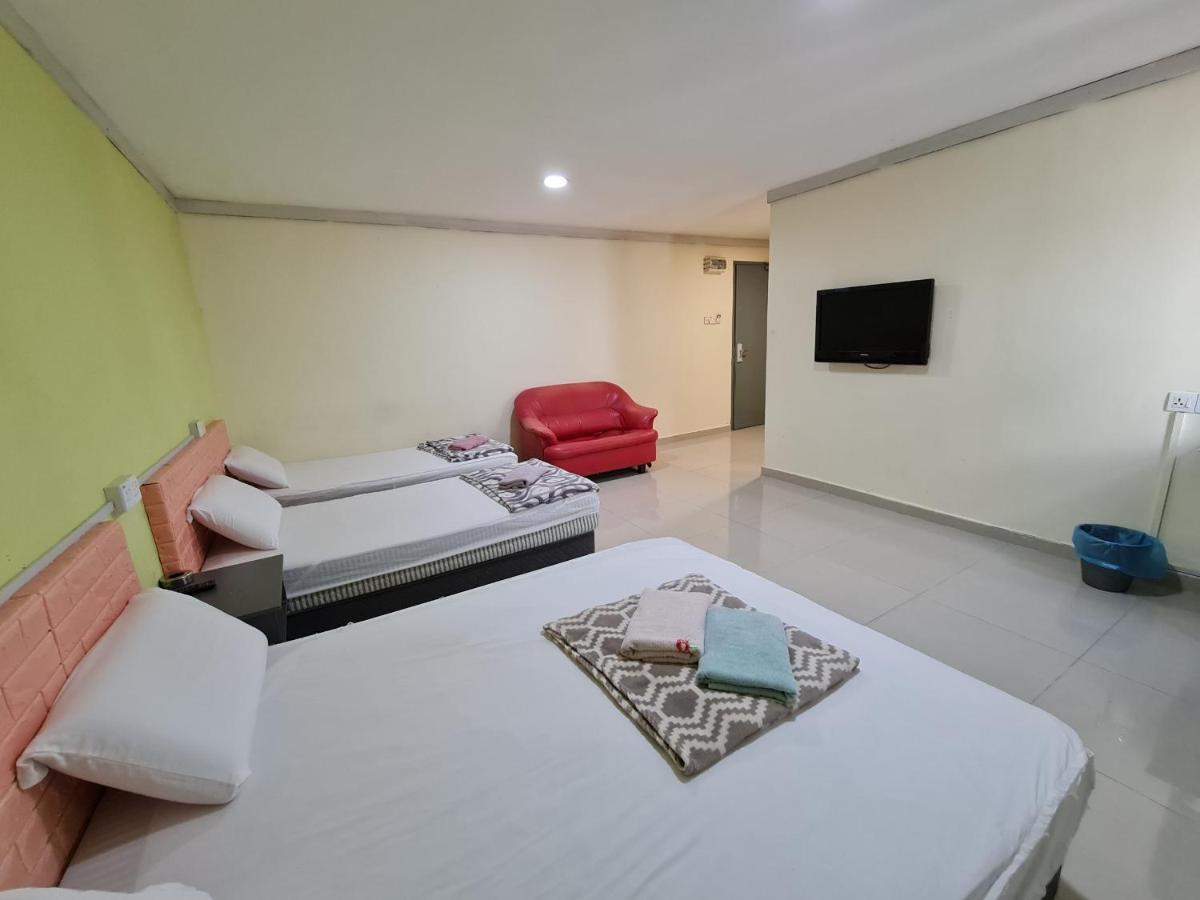 Oyo 90442 Newtown Star Hotel Klang Kültér fotó