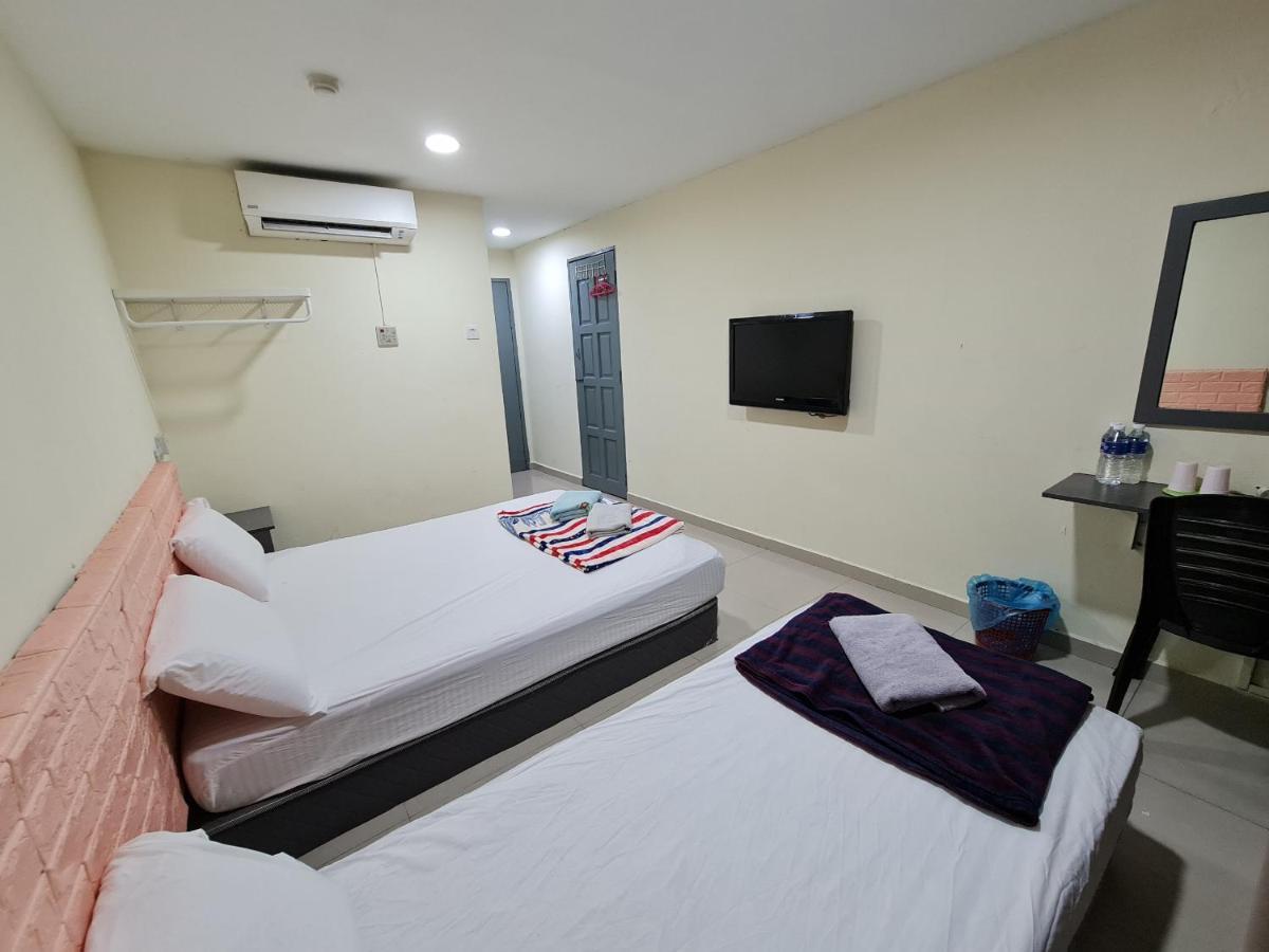 Oyo 90442 Newtown Star Hotel Klang Kültér fotó